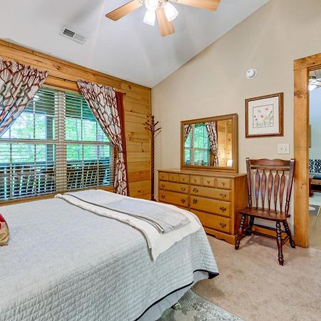 Serene Maggie Valley Retreat With Deck And Hot Tub! Esterno foto
