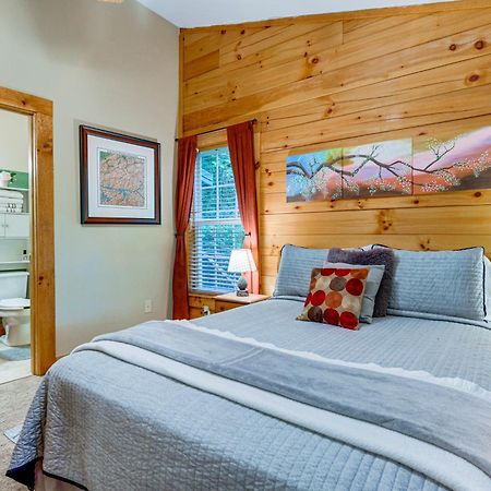 Serene Maggie Valley Retreat With Deck And Hot Tub! Esterno foto
